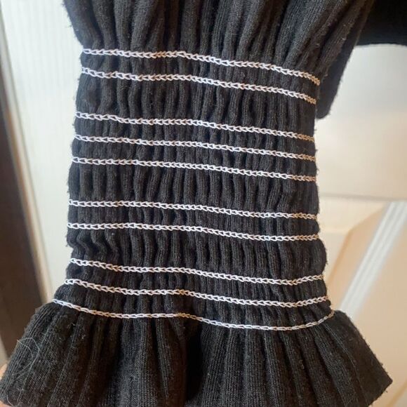 Isaac Mizrahi Long Sleeve Black Top - Picture 2 of 4